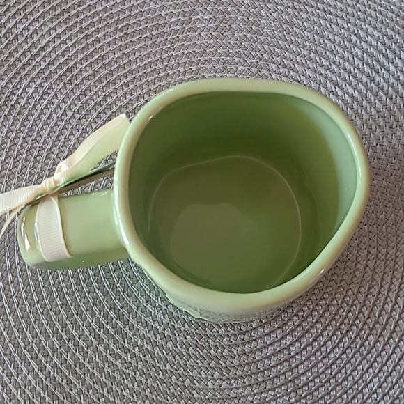 ☘️Rae Dunn Shamrock Mug - Picture 3 of 5